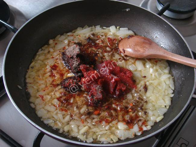 Mercimek Köftesi - Yapılışı (4/12) 